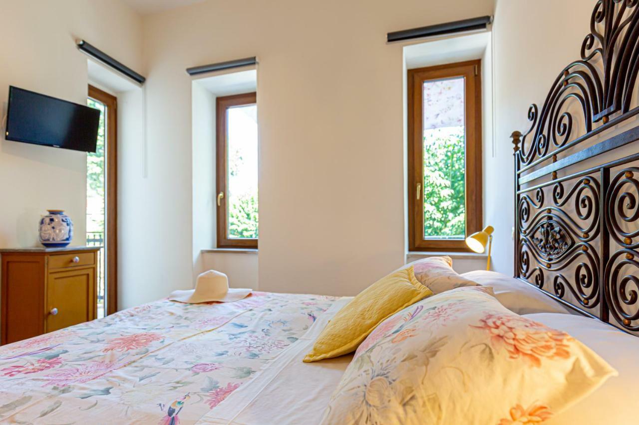 Villa La Quercia Meta Bagian luar foto